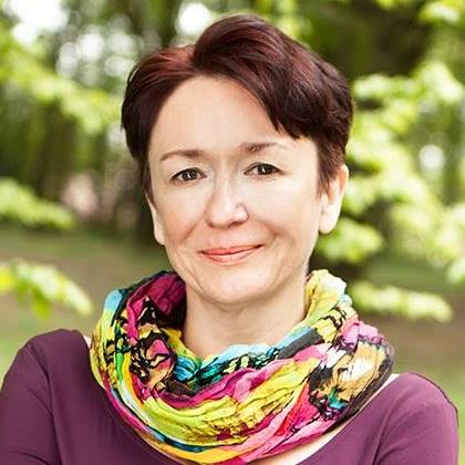 Profesor Dominika Maison (Uniwersytet Warszawski) zaprezentowała wyniki swoich badań podczas IV Konferencji Nienieodpowiedzialni pt. „Człowiek czy biznes versus człowiek i biznes. Jak branża finansowa może zarabiać pieniądze, pamiętając o człowieku”