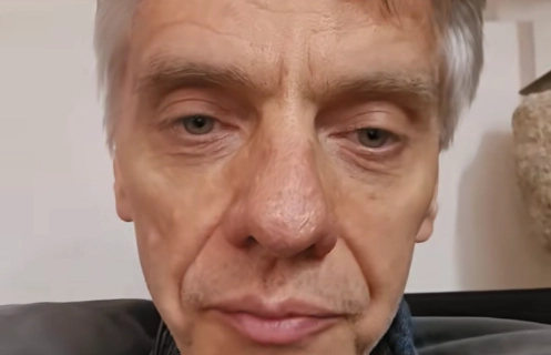 Wezwanie komornicze trzeba czytać uważnie - sygnatury KM, NC, NCE czy CO pokazują podstawę egzekucji i wskazują, gdzie składać wniosek lub zażalenie.