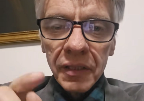 Otrzymałeś wezwanie od komornika do złożenia wykazu majątku i nie wiesz, co zrobić? Tekst wyjaśnia obowiązki dłużnika, możliwe konsekwencje braku reakcji oraz praktyczne zasady, które pozwalają uniknąć dotkliwej grzywny w postępowaniu egzekucyjnym.