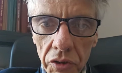 TikTok ucisza treści o bankowych nadużyciach, ale im więcej osób zaczyna się bronić, tym szybciej pęka mit ich bezkarności