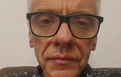 Komornik puka do drzwi? Naucz się czytać wezwania, licz terminy i chroń swój majątek