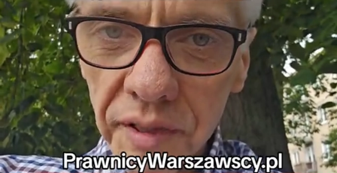 Otrzymałeś pozew od banku lub firmy windykacyjnej? Nie idź na rozprawę nieprzygotowany - złóż pismo procesowe ze sprzeciwem lub wnioskiem o oddalenie, pilnuj portalu sądowego i natychmiast skonsultuj się z prawnikiem; brak stanowiska grozi wyrokiem zaocznym i egzekucją